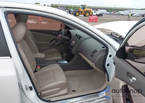 2011 Nissan Altima 2.5 S z USA, uszkodzony, nr VIN 1N4AL2AP1BN472917